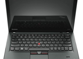 レノボ、厚さ20.9mmの12.5型ノートPC「ThinkPad Edge E220s」を発売