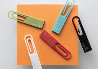 エレコム、ペーパークリップの形をしたユニークなデザインのUSBメモリ「DATA clip」