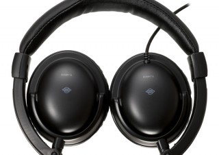 プラネックス、高音質を実現するプレミアムAVヘッドホン「PL-HP01B」