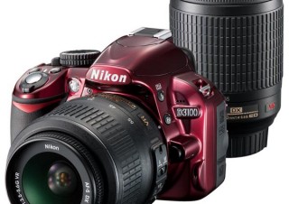 ニコン、「D3100」のレッドモデルを200mmダブルズームキットで発売
