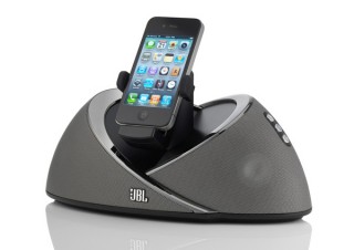 ハーマン、iPhone/iPod/iPad向けAirPlay対応スピーカー「JBL ONBEAT AIR」