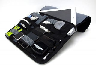 付属品も整理して収納できるケース「Cocoon GRID-IT! for iPad2/iPad」