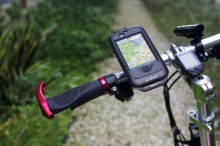 リンクス、iPhoneをバイクや自転車に取り付けられるホルダーを発売