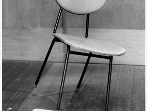 高松次郎 言葉ともの　―純化とトートロジー