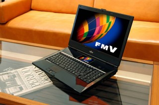 タッチ操作できるセカンドディスプレイ搭載ノートPC