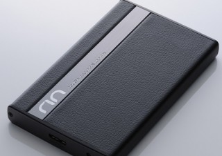 スタイリッシュなカバーを装着した外付けHDD「LHD-PBKU3シリーズ」