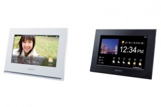 ソニー、メール受信やradikoの聴取が可能なWi-Fi対応デジタルフォトフレームを発売