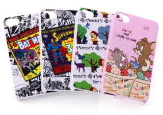 レイ・アウト、人気キャラクターを使ったiPhone4S/4用ケース