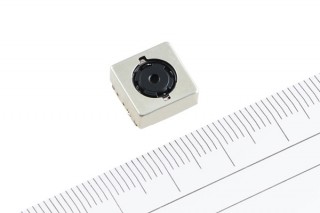 シャープ、厚さ5.47mmのスマホ向けCMOSカメラモジュールを開発