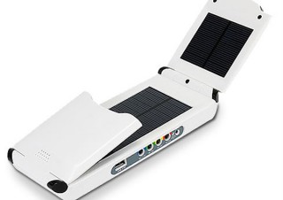 イーサプライ、太陽光を活用できるソーラーマルチ充電器を発売