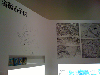 マンガ部門エリアには漫画家の直筆イラストも