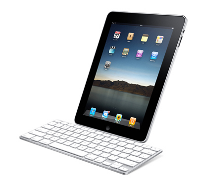充電用のDockとフルサイズキーボードを統合した「iPad Keyboard Dock」
