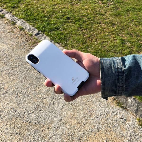 ワンズクリエイション 各種カードを収容可能なビルトインスタンド付きiphoneケースの支援募集を開始 デザインってオモシロイ Mdn Design Interactive