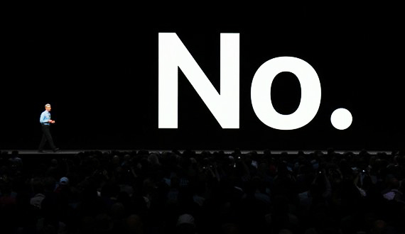 「macOSとiOSを統合」については、巨大な「No.」が上から落ちてくる演出とともに否定された