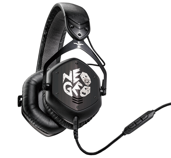 SNK x Roland V-MODA NEOGEO CROSSFADE LP2