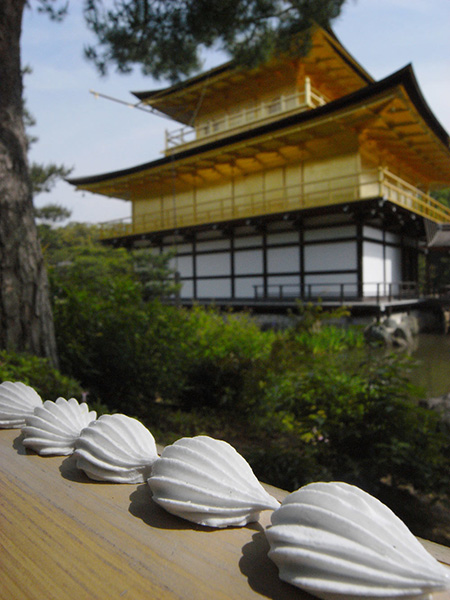 金閣寺にデコレーション