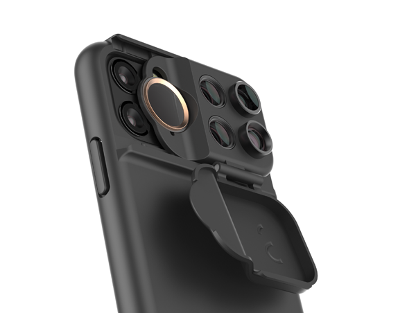 iPhone 11 Pro/Pro Max トラベルセット：ブラック　￥11,000（税込）／クリアー　￥12,000（税込）