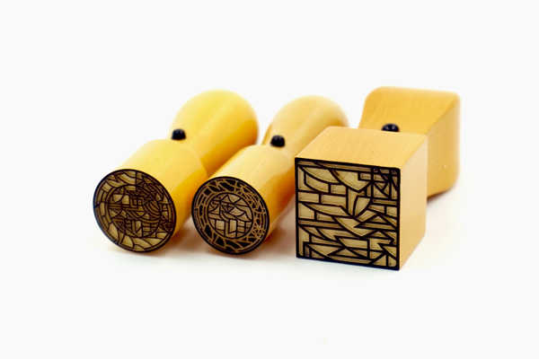 材質に柘植（つげ）を使った実印、銀行印、角印