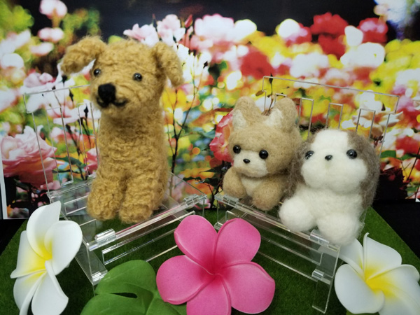 価格：3,080 円（税込）　サイズ：約W90*D78*H135mm