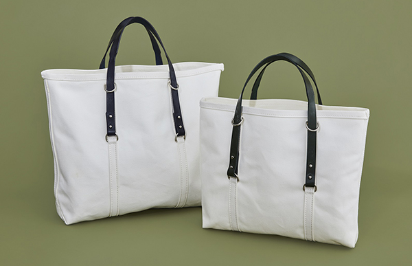 左:DET HANDLE TOTE L / 右:DET HANDLE TOTE M