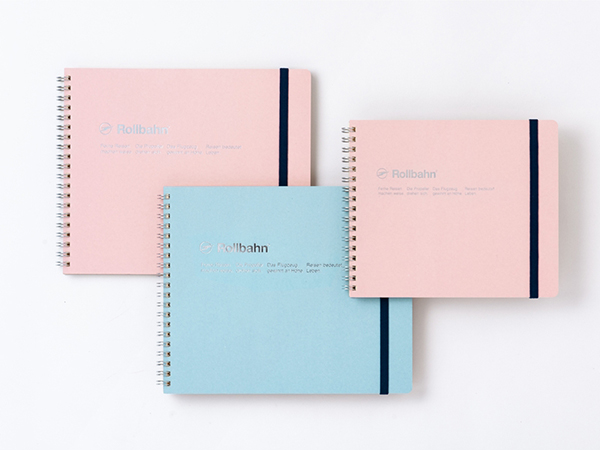 「ロルバーン ランドスケープ フィールド」 価格：1,200円 「ロルバーン ランドスケープ デスク」 価格：1.400円