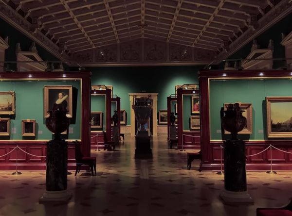 Эрмитаж. Снято на iPhone 11 Pro – кинопутешествие по великому музеюより