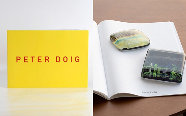 ＜ピーター・ドイグ展＞ 公式図録（ほぼ日カルチャん特製ステッカー付き） 3,000円（税込） ペーパーウエイト小 カヌー・湖 1,430円（税込） ペーパーウエイト大 天の川 2,200円（税込）