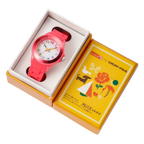 サクラクレパス コラボ時計に年夏のニューカラー7色が登場 全77色に デザインってオモシロイ Mdn Design Interactive