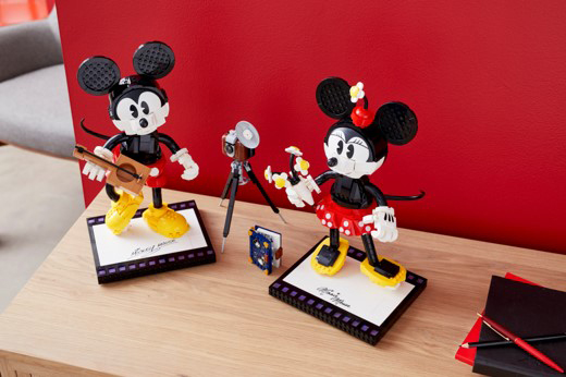 レゴ レトロなミッキーとミニーを大人向けのスタイリッシュなパッケージデザインで発売 デザインってオモシロイ Mdn Design Interactive