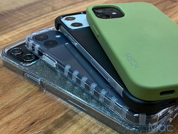 iPhone12のケースは、ボディ本来の色を主張させるクリアケースが人気になるかもしれない