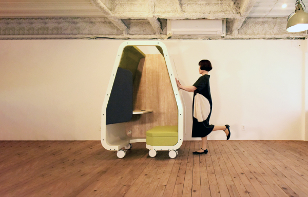 キャスター付きで移動もラクラク