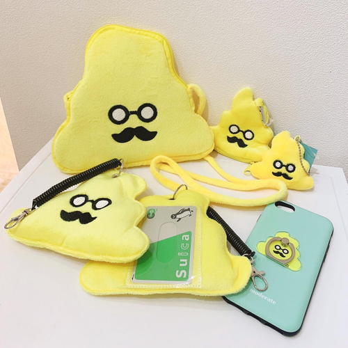 製品展開は、「スマホリング」「ぬいぐるみポシェット」「ぬいぐるみポーチ」「ぬいぐるみキーホルダー」「ぬいぐるみパスケース」の全5種