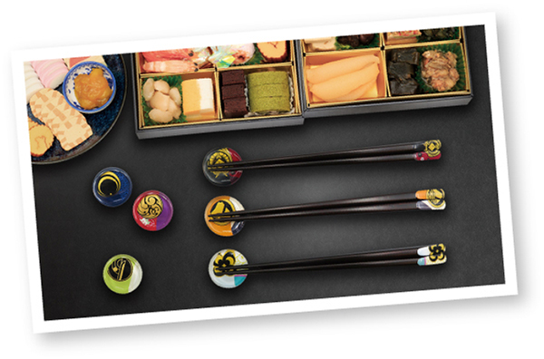 ファンじゃなくても欲しくなる 刀剣乱舞の雅な 天削箸 と ガラス箸置き が予約販売を開始 デザインってオモシロイ Mdn Design Interactive