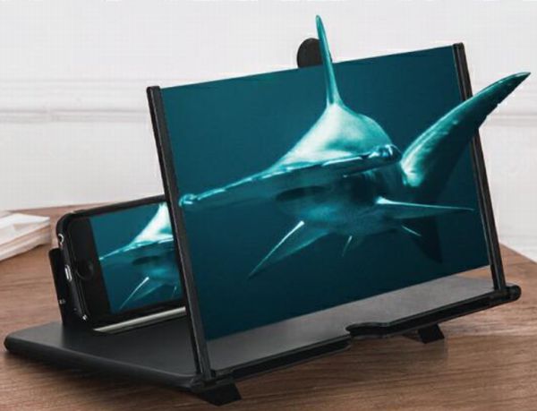 ミスターカード スマホを置くだけで12インチで見られる スマホの拡大鏡 発売 デザインってオモシロイ Mdn Design Interactive