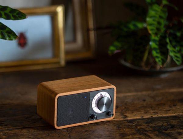 「FMラジオ・Bluetoothスピーカー WR-301」