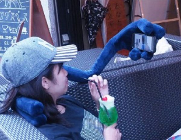 アームも指もぐにゃぐにゃと曲がる