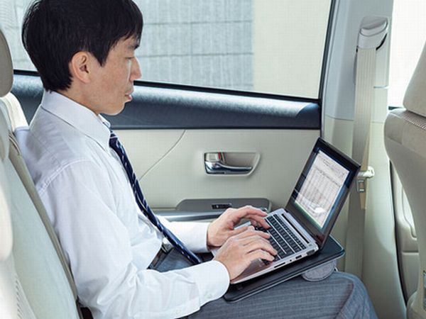 移動中の作業にも適している