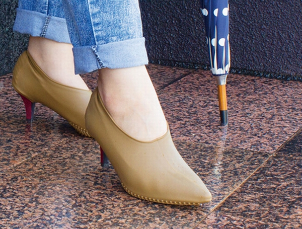 カテバプラス ヒール靴カバー着用イメージ