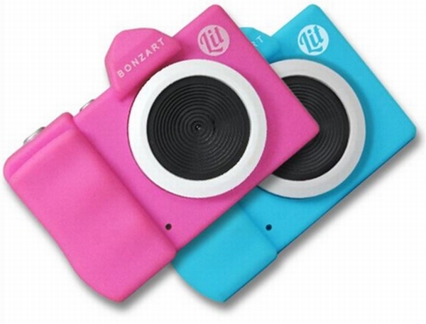 カラーはピンクとスカイブルーの2色