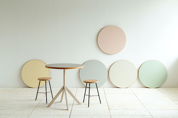 bydesign、リノリウムを使用したパステルカラーのカフェテーブルを発売