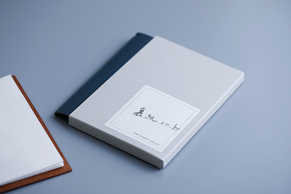  文房具連載 第4回 イリモノデザイン製作所「裏紙ノート」もったいないをカッコイイに変える革製のノート 